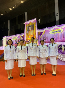 พิธีถวายเครื่องราชสักการะ และจุดเทียนถวายพระพรชัยมงคล ... พารามิเตอร์รูปภาพ 1
