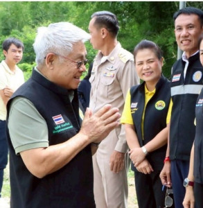 ที่ปรึกษารัฐมนตรีว่าการกระทรวงเกษตรและสหกรณ์ ลงพื้นที่ ... พารามิเตอร์รูปภาพ 1