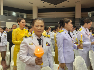 พิธีถวายเครื่องราชสักการะและวางพานพุ่มและพิธีจุดเทียนถวายพระพรชัยมงคล เนื่องในวันเฉลิมพระชนมพรรษา พระบาทสมเด็จพระเจ้าอยู่หัว ประจำปี 2568 ... พารามิเตอร์รูปภาพ 1