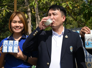 อธิบดีกรมส่งเสริมสหกรณ์เชิญชวนดื่มนม “นมดี มีประโยชน์ ... พารามิเตอร์รูปภาพ 2