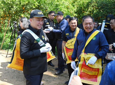 คณะผู้บริหารกรมส่งเสริมสหกรณ์ ลงพื้นที่ ... พารามิเตอร์รูปภาพ 2